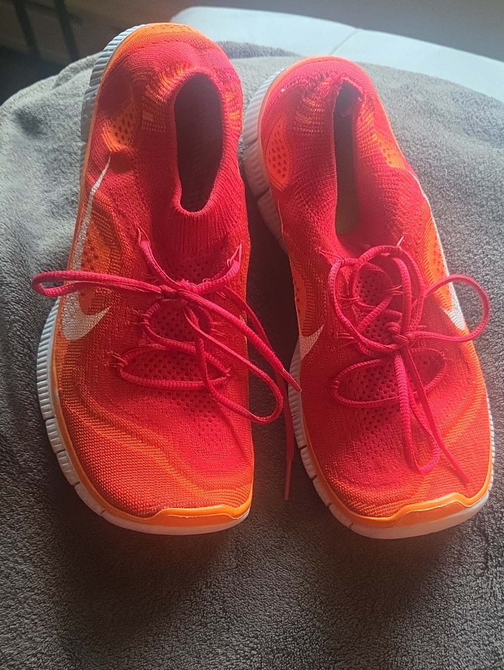 Nike Mens Flyknit Bright Red and Orange Knit Sneakers